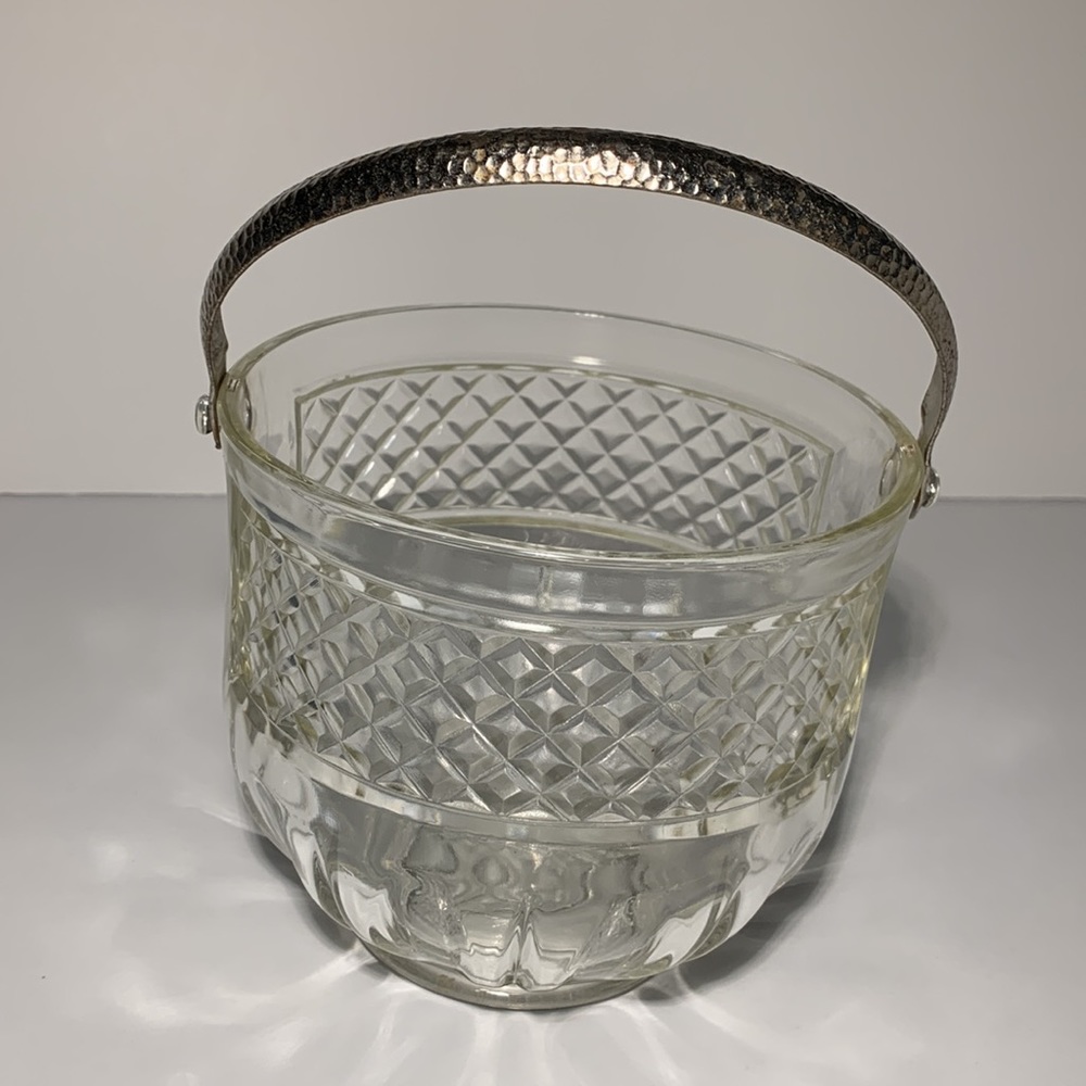 VTG MCM Ice Bucket Barware Pressed Glass Hammered AluminumHandle Diamond Pattern